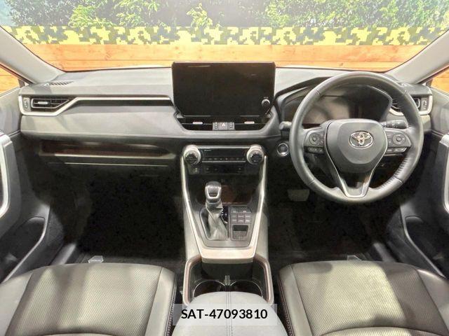 Toyota RAV4 2023-01 7252080-1