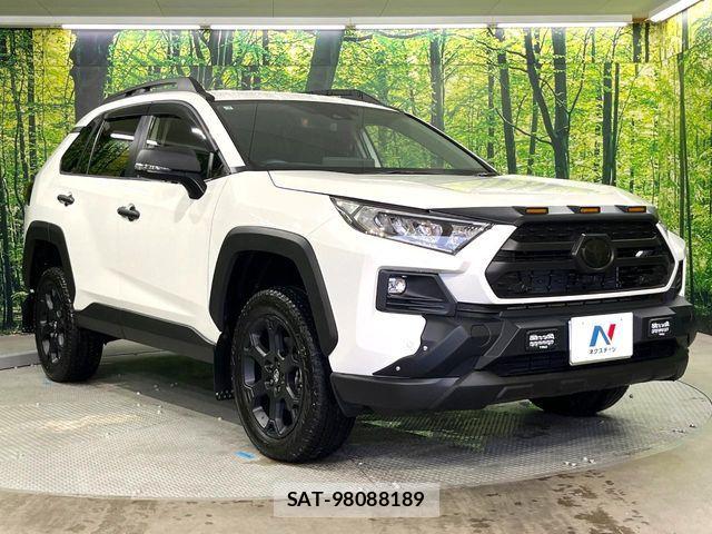 Toyota RAV4 2025-03 7252078-15