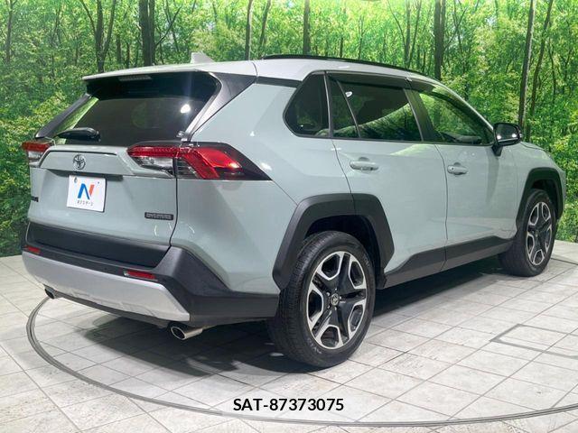 Toyota RAV4 2021-07 7252091-16