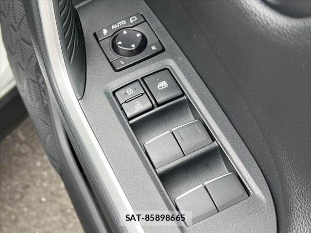 Toyota RAV4 2021-11 7252084-29