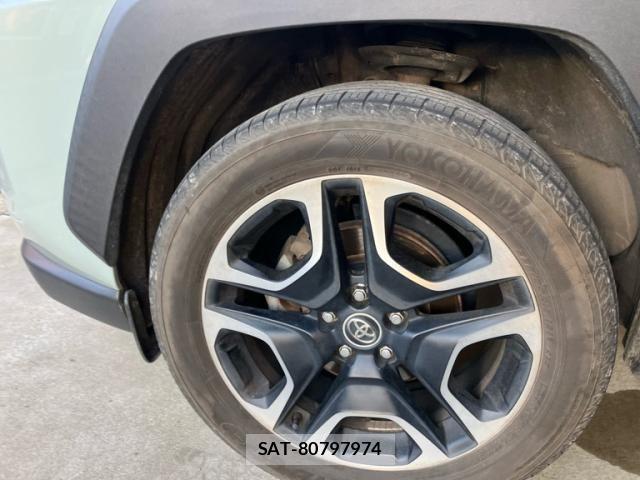 Toyota RAV4 2019-05 7252096-11