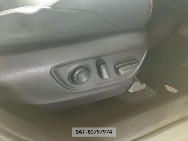 Toyota RAV4 2019-05 7252096-15