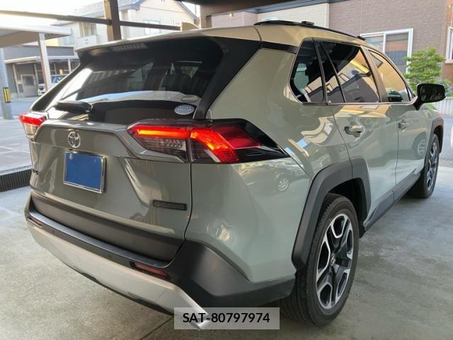 Toyota RAV4 2019-05 7252096-4