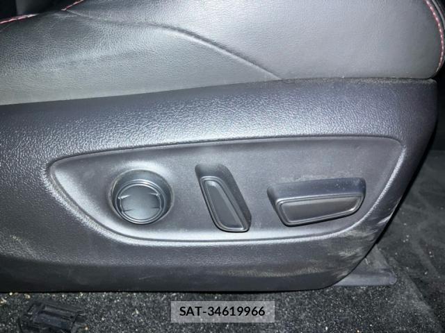 Toyota RAV4 2021-11 7272808-9