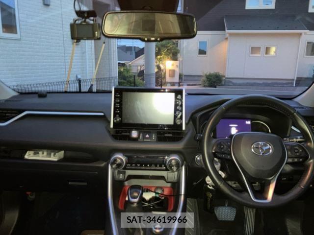 Toyota RAV4 2021-11 7272808-10