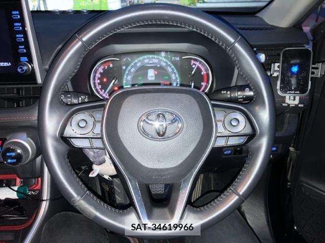 Toyota RAV4 2021-11 7272808-16