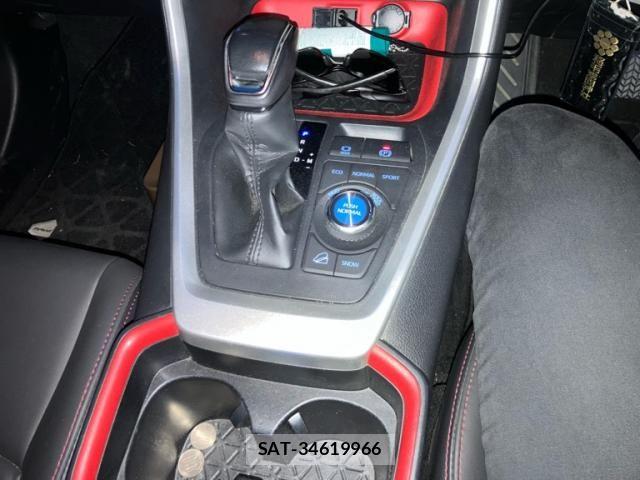 Toyota RAV4 2021-11 7272808-24