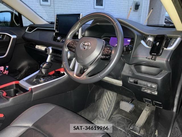 Toyota RAV4 2021-11 7272808-8