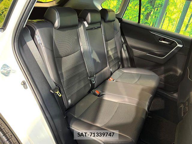 Toyota RAV4 2023-03 7261859-9