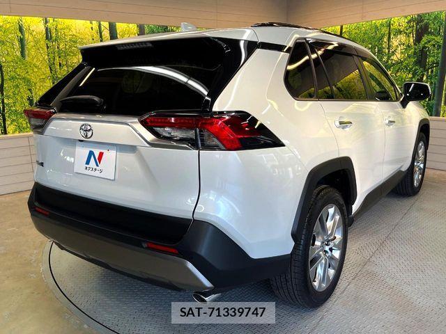 Toyota RAV4 2023-03 7261859-16