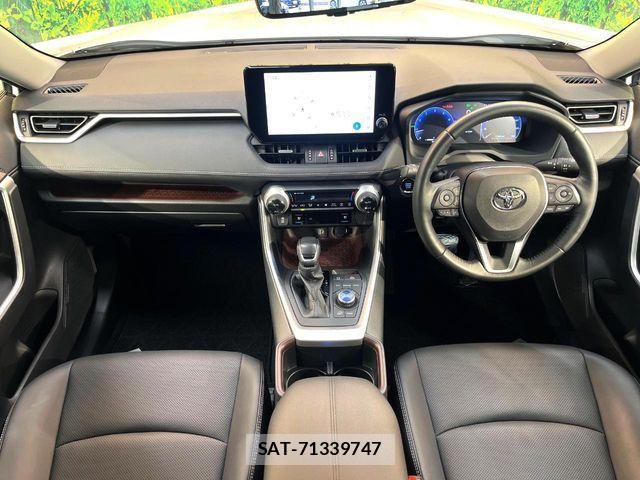Toyota RAV4 2023-03 7261859-1