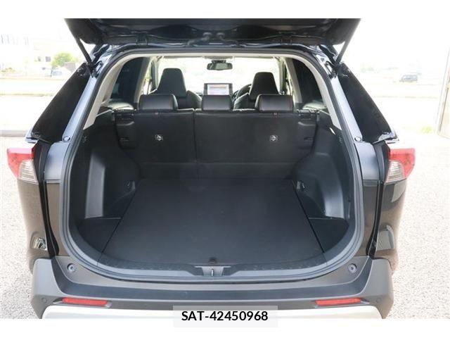 Toyota RAV4 2023-11 7261872-12