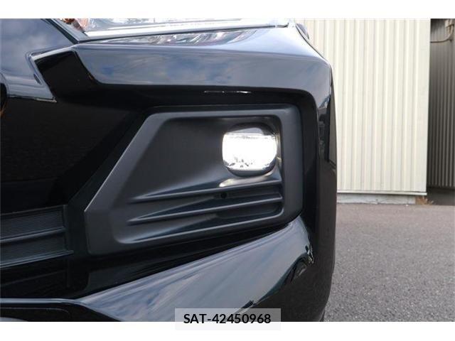 Toyota RAV4 2023-11 7261872-14