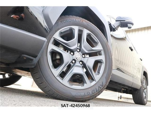 Toyota RAV4 2023-11 7261872-15