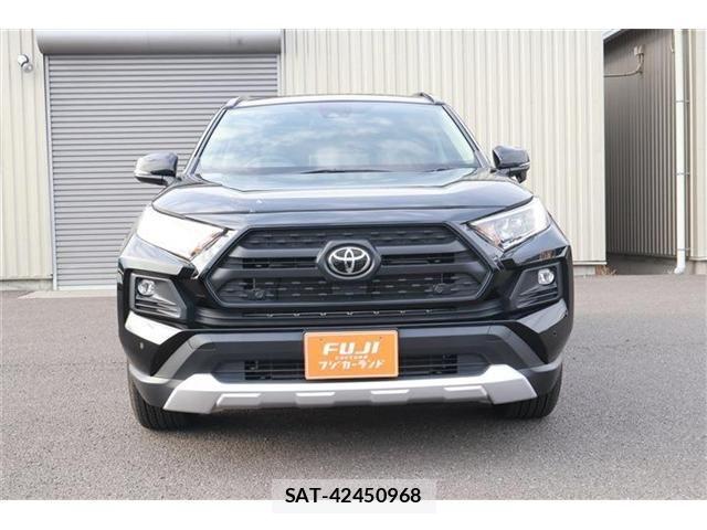Toyota RAV4 2023-11 7261872-16