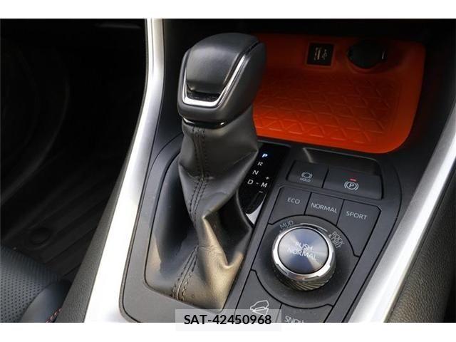 Toyota RAV4 2023-11 7261872-21
