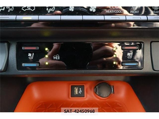 Toyota RAV4 2023-11 7261872-7