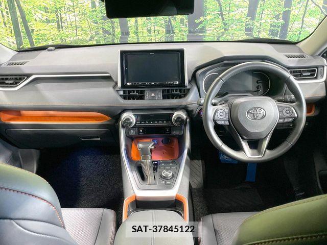 Toyota RAV4 2021-07 7272803-1