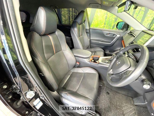 Toyota RAV4 2021-07 7272803-7