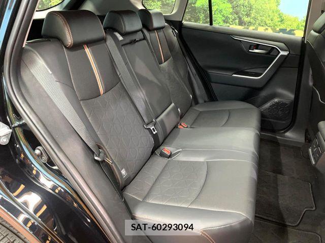 Toyota RAV4 2022-02 7272799-11