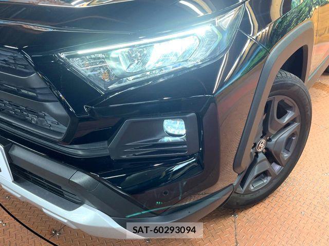 Toyota RAV4 2022-02 7272799-13
