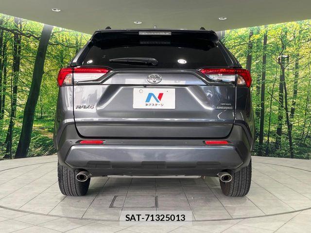 Toyota RAV4 2022-06 7272801-14