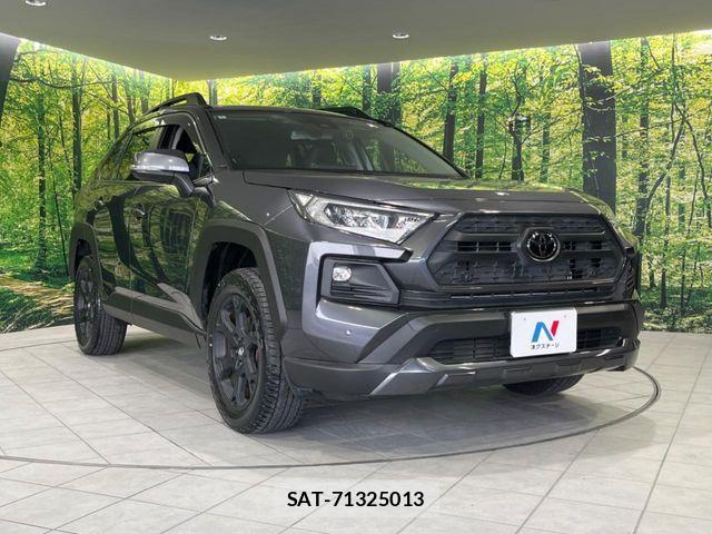 Toyota RAV4 2022-06 7272801-15