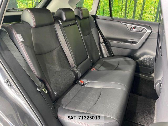 Toyota RAV4 2022-06 7272801-8