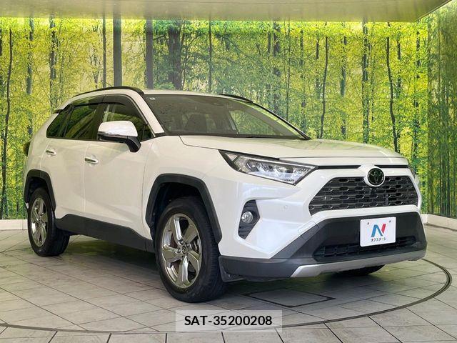 Toyota RAV4 2020-08 7272809-16
