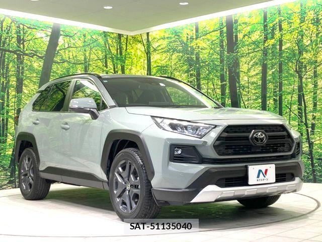 Toyota RAV4 2022-04 7272802-15
