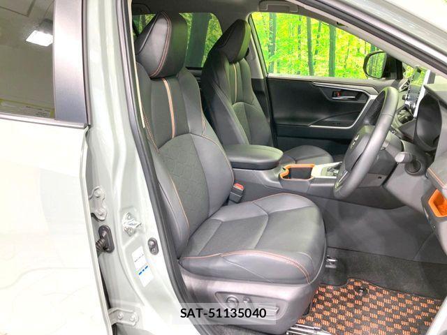 Toyota RAV4 2022-04 7272802-7