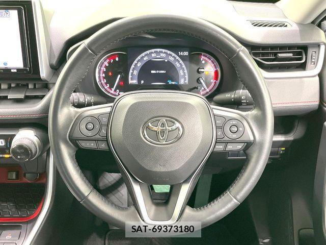 Toyota RAV4 2021-05 7272807-10