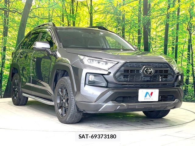 Toyota RAV4 2021-05 7272807-15