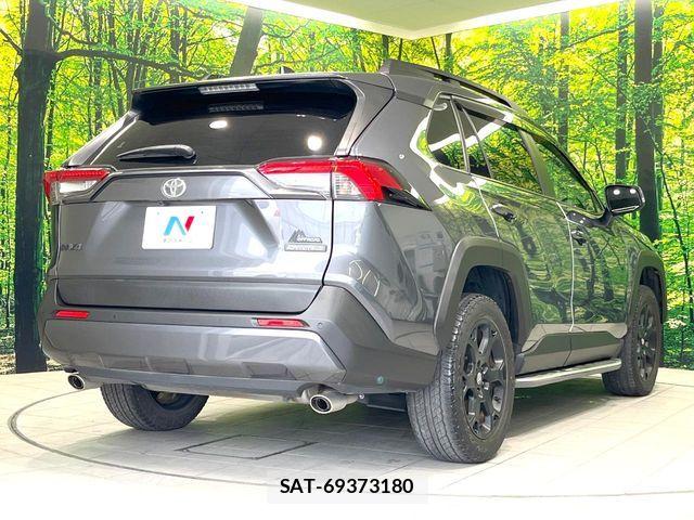 Toyota RAV4 2021-05 7272807-16