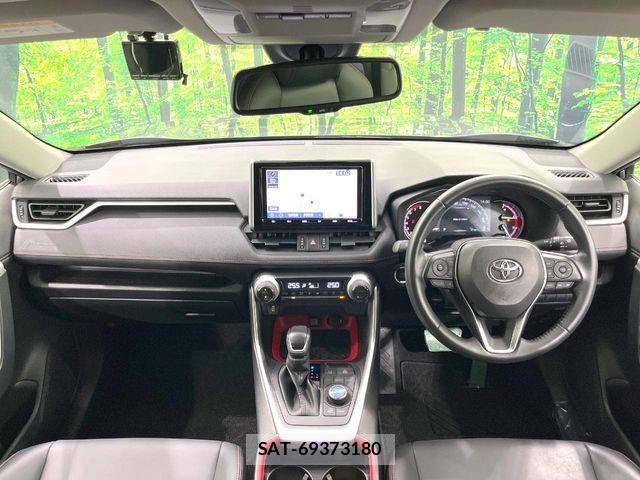 Toyota RAV4 2021-05 7272807-1