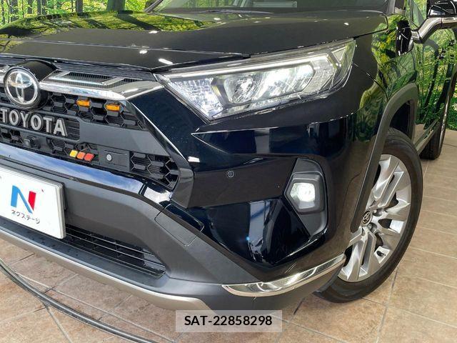 Toyota RAV4 2022-09 7272804-11