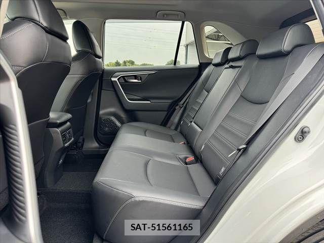 Toyota RAV4 2025-03 7329654-17