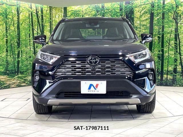 Toyota RAV4 2022-09 7329665-13