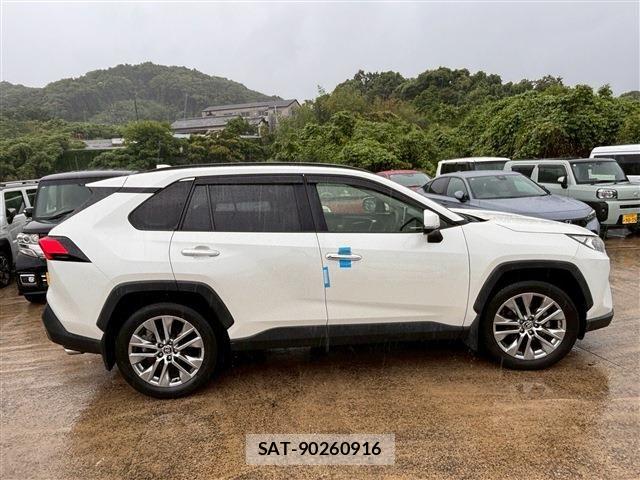 Toyota RAV4 2021-02 7329676-15