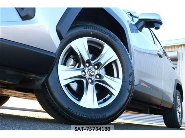 Toyota RAV4 2022-02 7329671-12