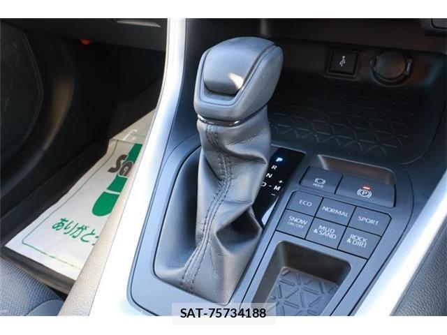 Toyota RAV4 2022-02 7329671-18