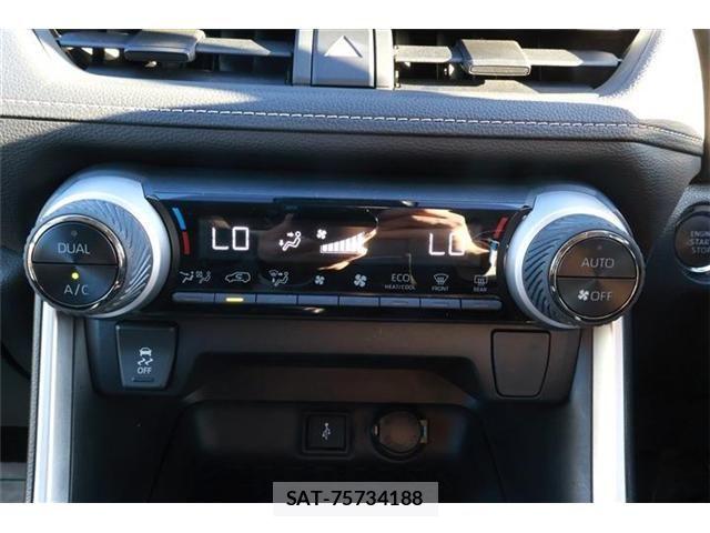 Toyota RAV4 2022-02 7329671-27
