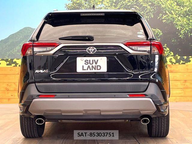 Toyota RAV4 2020-08 7329679-14