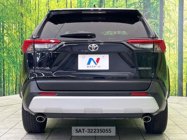 Toyota RAV4 2021-08 7329664-14