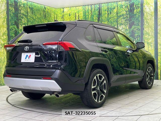Toyota RAV4 2021-08 7329664-16