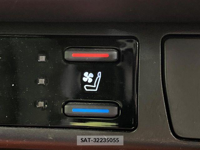 Toyota RAV4 2021-08 7329664-6