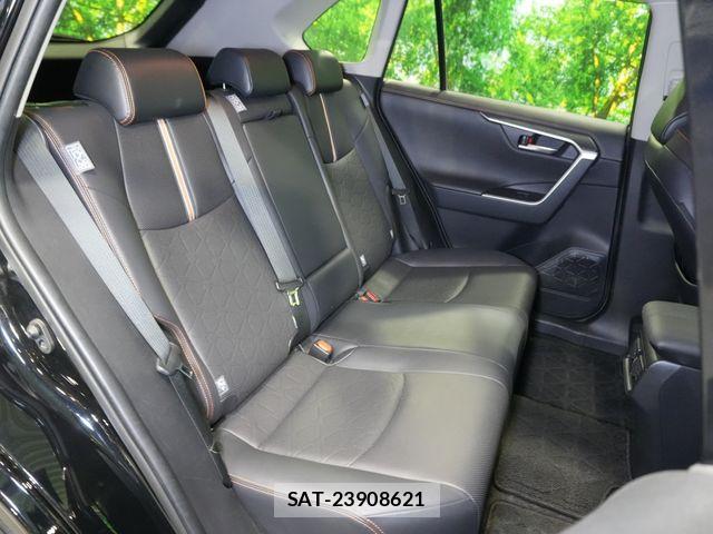Toyota RAV4 2020-03 7329680-26