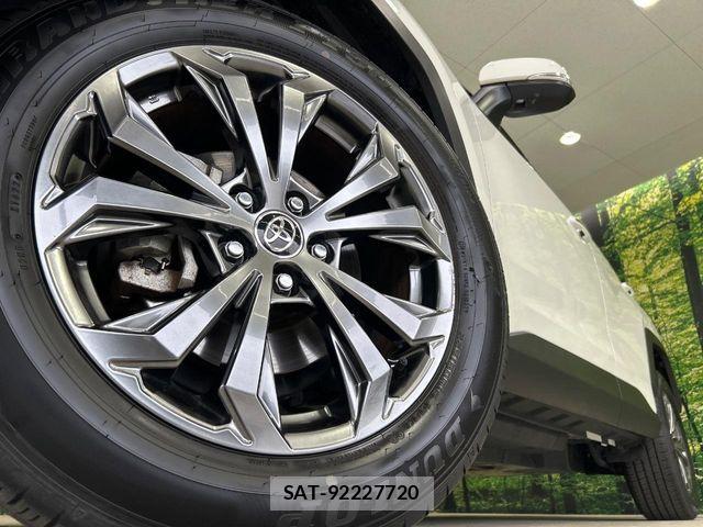 Toyota RAV4 2022-05 7329666-11