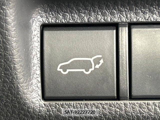 Toyota RAV4 2022-05 7329666-5