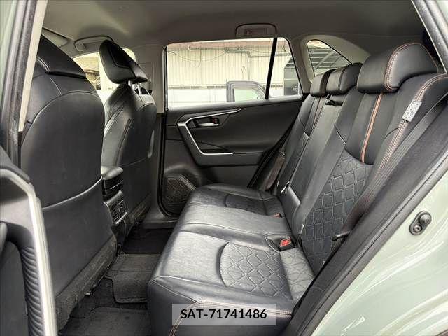 Toyota RAV4 2019-07 7329683-18